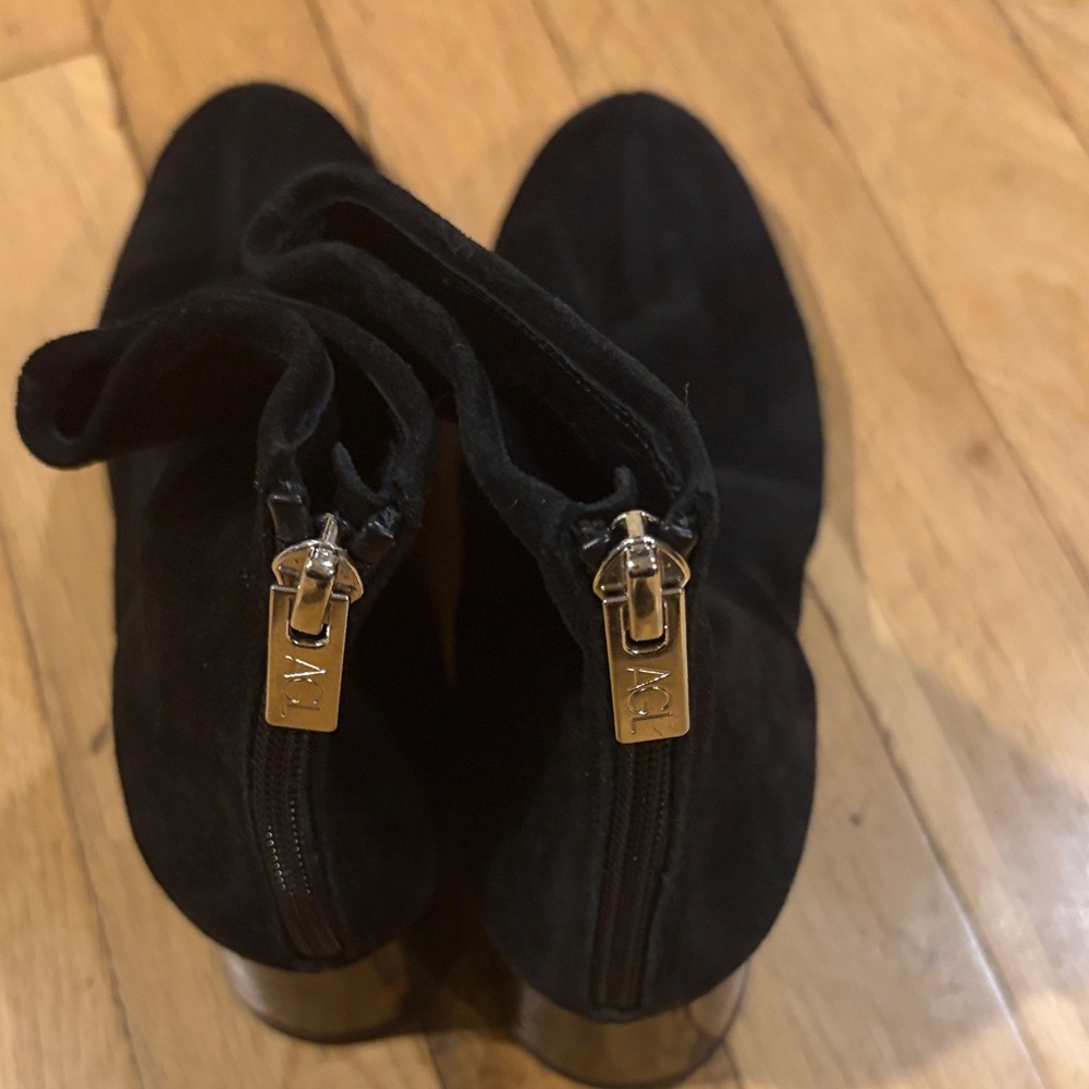 “AGL Italian Suede Blk Booties – Luxe Gold Zippers – Elevated Wardrobe Staple”